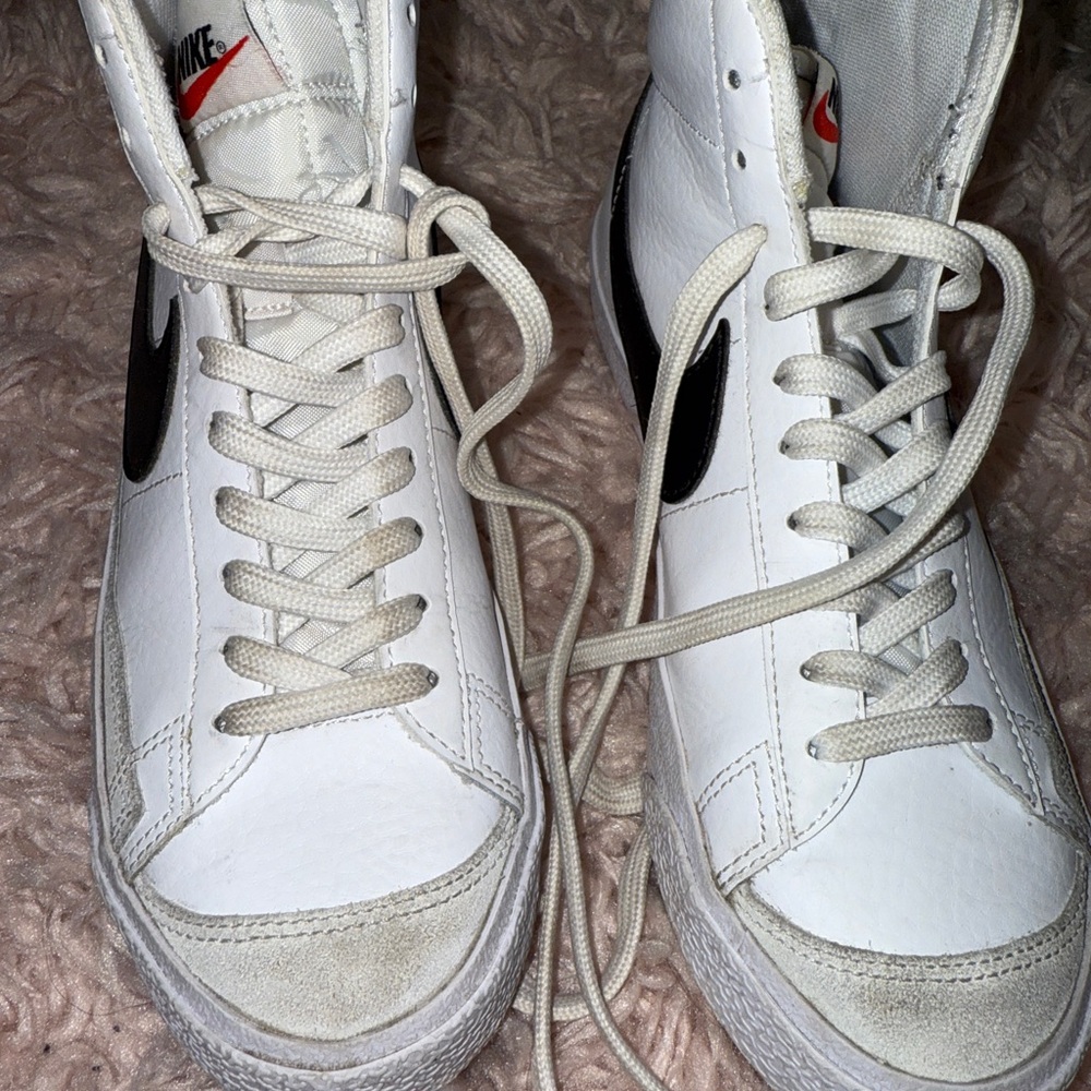 Nike blazer boys size 6 high top sneaker